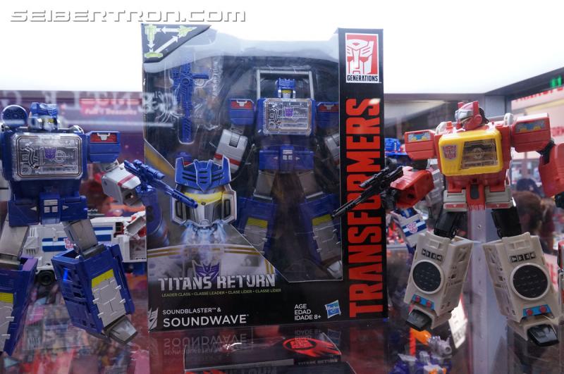 SDCC 2016 - Preview Night: Titans Return