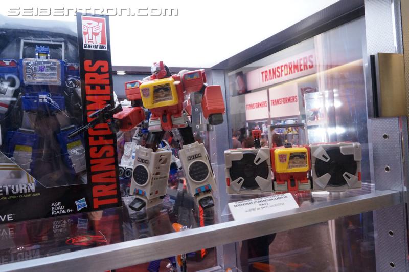 SDCC 2016: Preview Night: Titans Return - Transformers Event: Titans Return 007