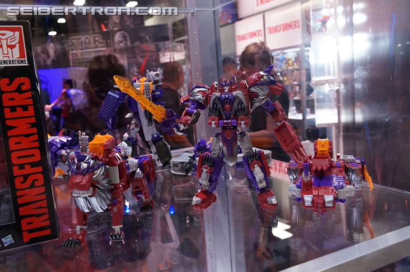 SDCC 2016: Preview Night: Titans Return - Transformers Event: Titans Return 010