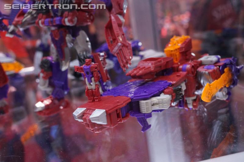 SDCC 2016 - Preview Night: Titans Return