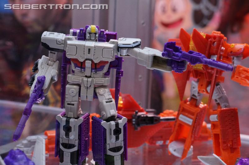 SDCC 2016 - Preview Night: Titans Return