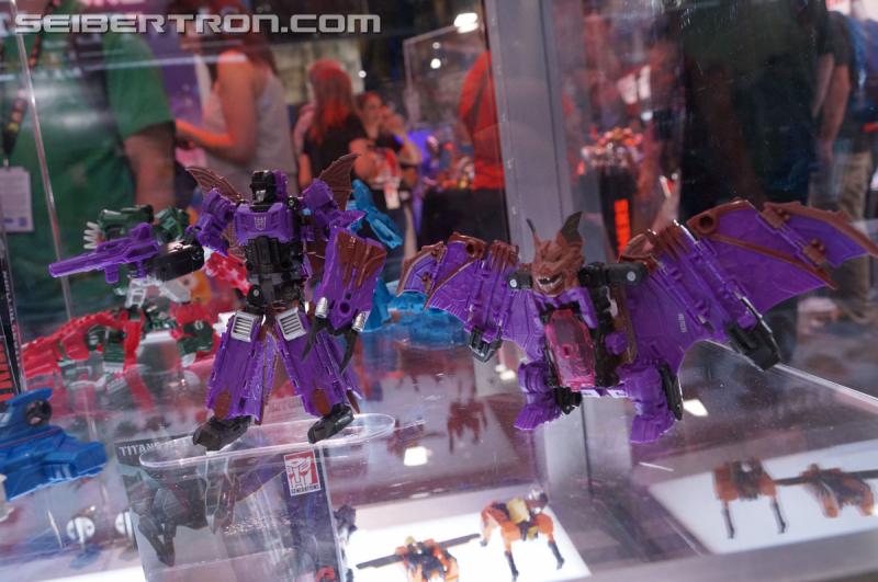 SDCC 2016 - Preview Night: Titans Return