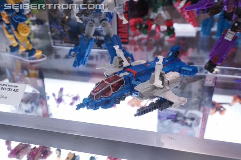 SDCC 2016: Preview Night: Titans Return - Transformers Event: Titans Return 041