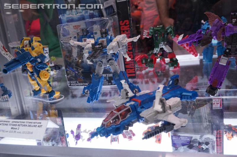 SDCC 2016: Preview Night: Titans Return - Transformers Event: Titans Return 042