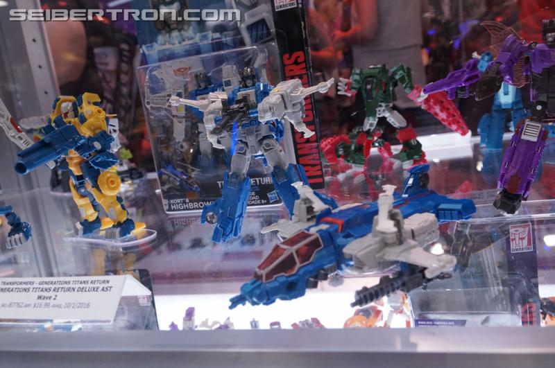 SDCC 2016: Preview Night: Titans Return - Transformers Event: Titans Return 045