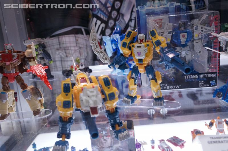 SDCC 2016: Preview Night: Titans Return - Transformers Event: Titans Return 053