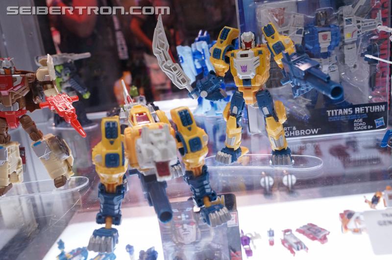 SDCC 2016: Preview Night: Titans Return - Transformers Event: Titans Return 054