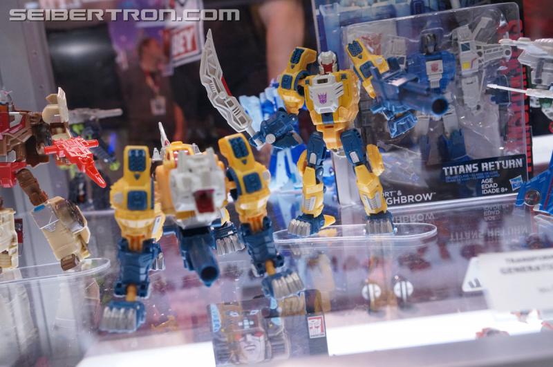 SDCC 2016: Preview Night: Titans Return - Transformers Event: Titans Return 058