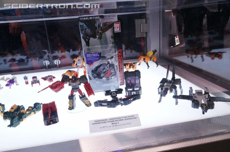 SDCC 2016: Preview Night: Titans Return - Transformers Event: Titans Return 065