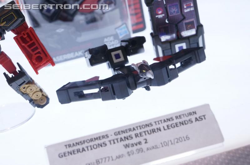 SDCC 2016: Preview Night: Titans Return - Transformers Event: Titans Return 068