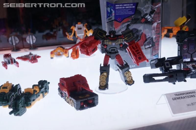 SDCC 2016: Preview Night: Titans Return - Transformers Event: Titans Return 079