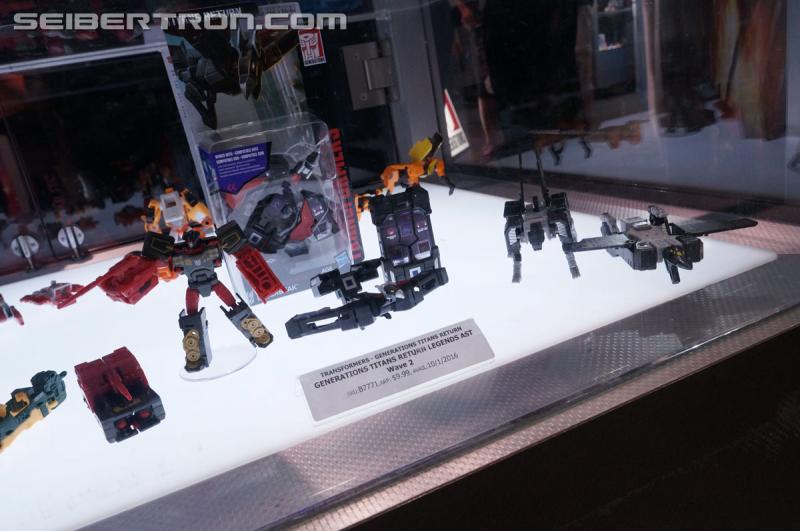SDCC 2016: Preview Night: Titans Return - Transformers Event: Titans Return 080