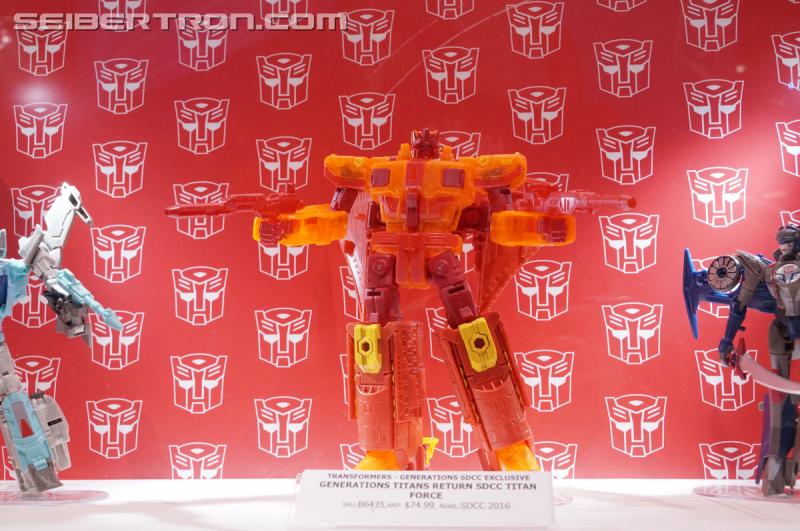 SDCC 2016: Preview Night: Titans Return - Transformers Event: Titans Return 084
