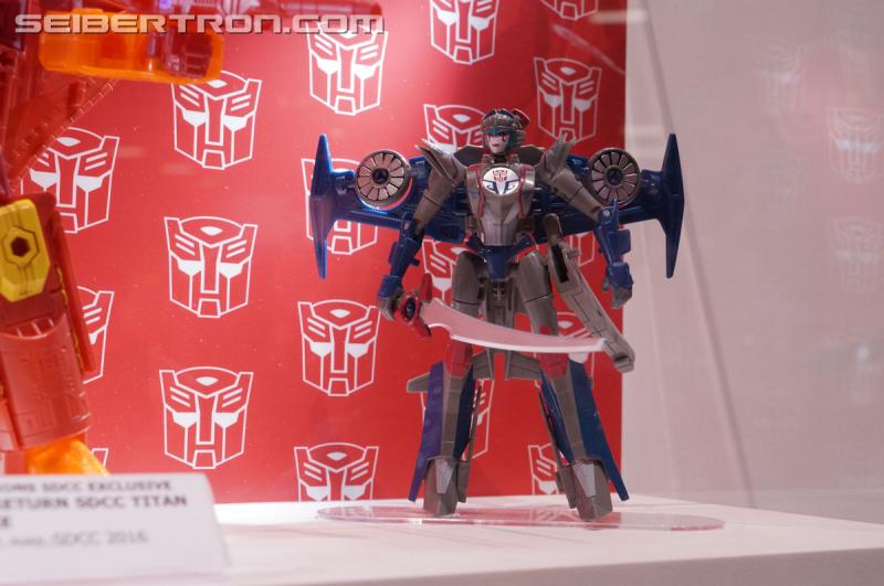 SDCC 2016: Preview Night: Titans Return - Transformers Event: Titans Return 089