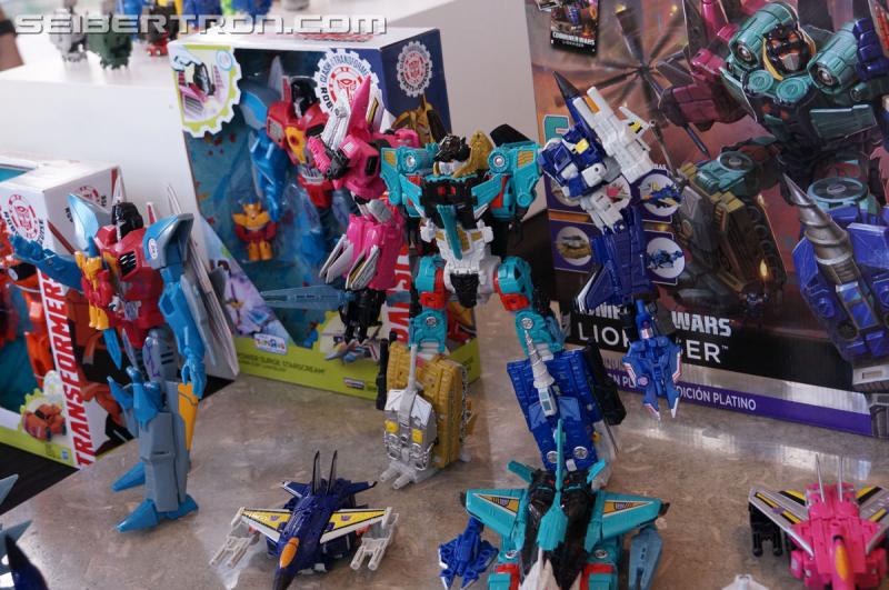 SDCC 2016: Hasbro Press Event: Combiner Wars Liokaiser - Transformers Event: Combiner Wars 021