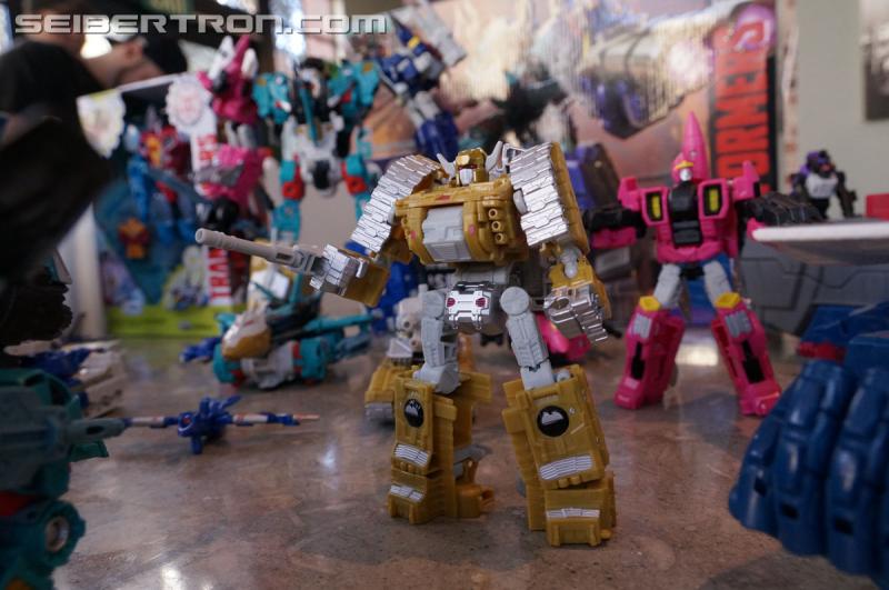 SDCC 2016: Hasbro Press Event: Combiner Wars Liokaiser - Transformers Event: Liokaiser 004