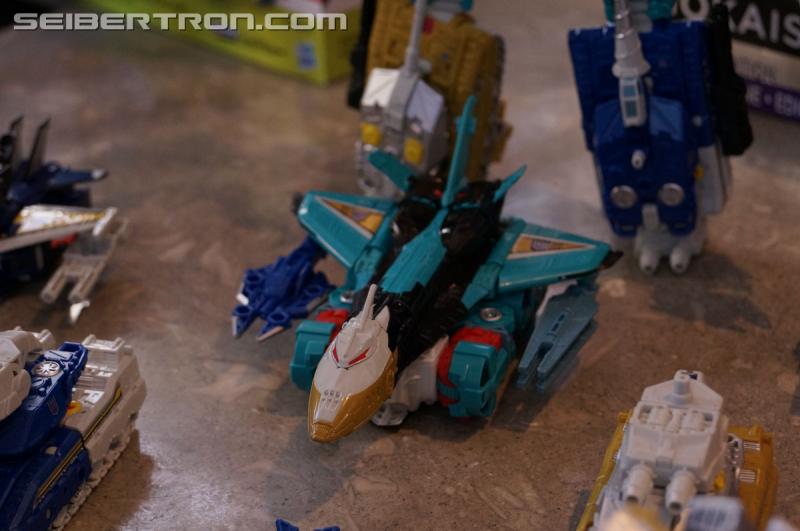 SDCC 2016 - Hasbro Press Event: Combiner Wars Liokaiser