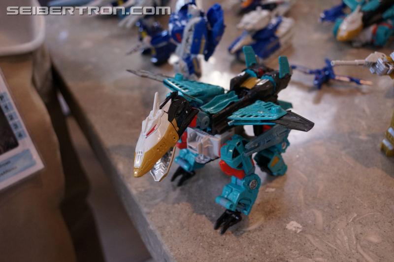 SDCC 2016: Hasbro Press Event: Combiner Wars Liokaiser - Transformers Event: Liokaiser 011
