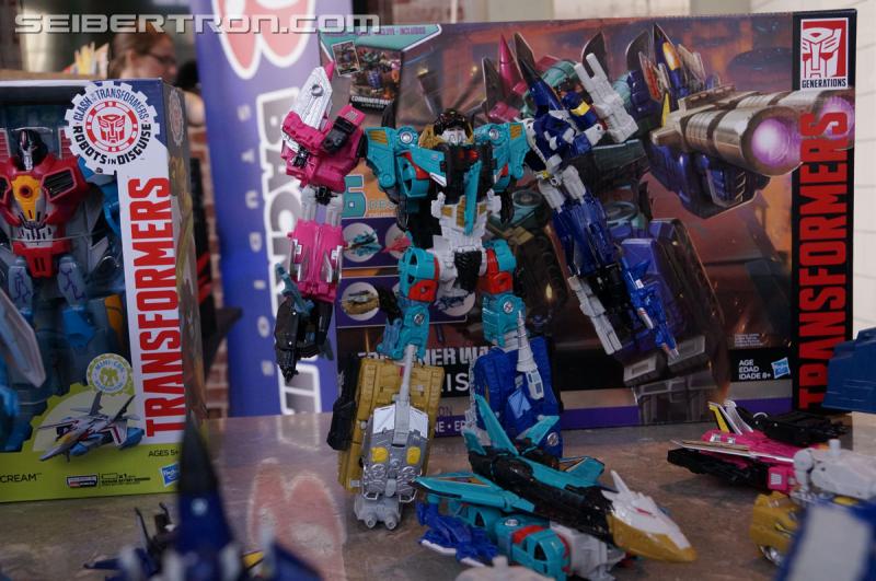SDCC 2016: Hasbro Press Event: Combiner Wars Liokaiser - Transformers Event: Liokaiser 021