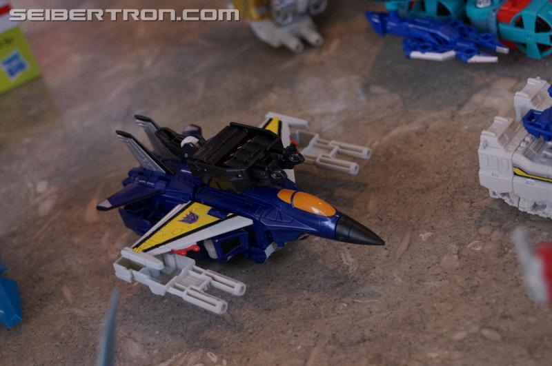 SDCC 2016: Hasbro Press Event: Combiner Wars Liokaiser - Transformers Event: Liokaiser 029