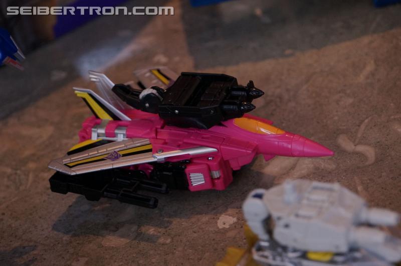 SDCC 2016: Hasbro Press Event: Combiner Wars Liokaiser - Transformers Event: Liokaiser 033