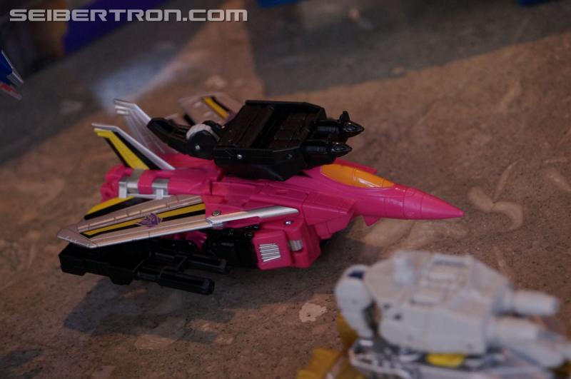 SDCC 2016: Hasbro Press Event: Combiner Wars Liokaiser - Transformers Event: Liokaiser 034