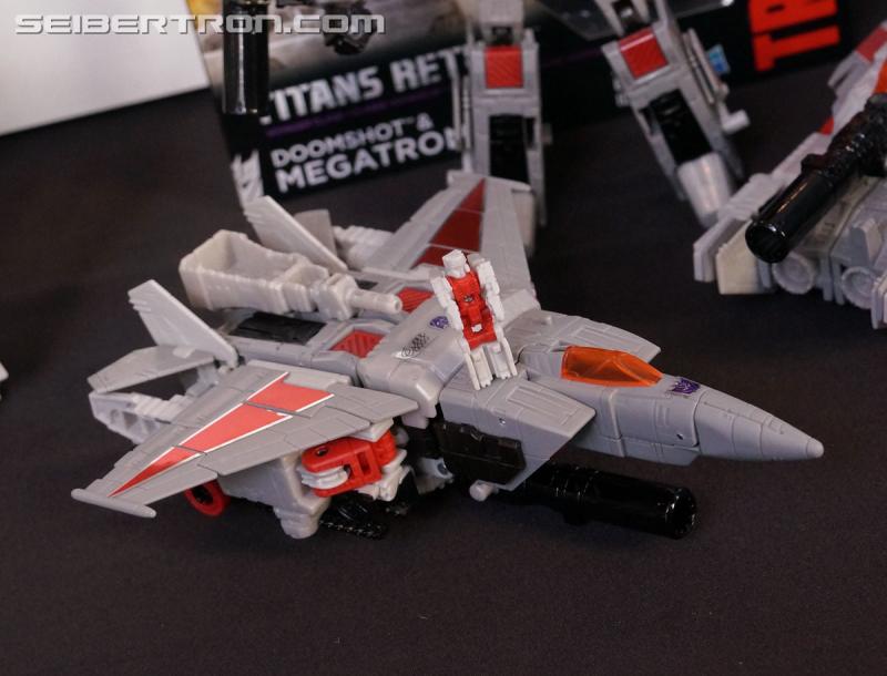 SDCC 2016 - Hasbro Press Event: Titans Return