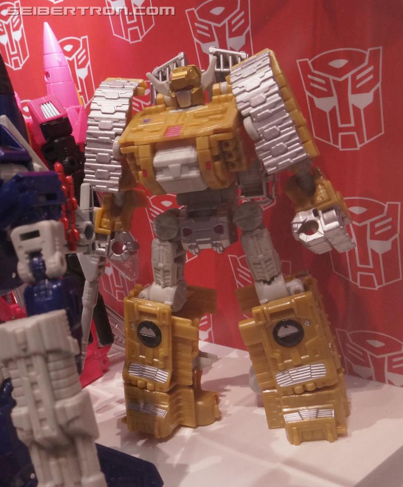 SDCC 2016: SDCC Reveals (aka Hasbro Press Event reveals at SDCC booth) - Transformers Event: DSC02234