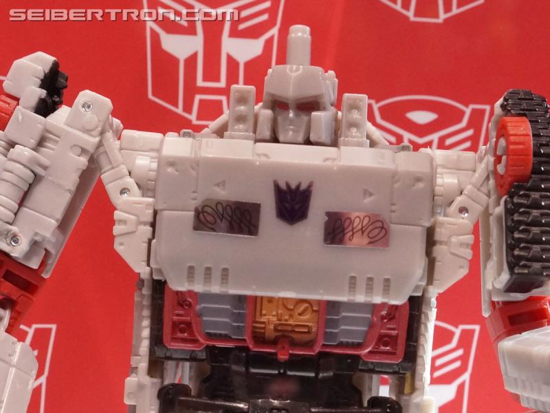 SDCC 2016: SDCC Reveals (aka Hasbro Press Event reveals at SDCC booth) - Transformers Event: DSC02272a