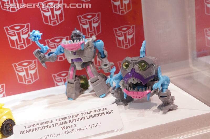 SDCC 2016: SDCC Reveals (aka Hasbro Press Event reveals at SDCC booth) - Transformers Event: DSC02288