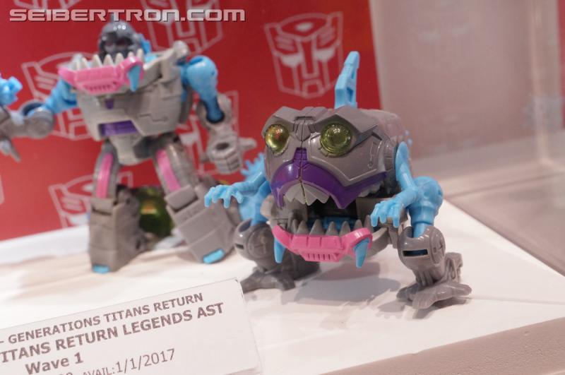 SDCC 2016: SDCC Reveals (aka Hasbro Press Event reveals at SDCC booth) - Transformers Event: DSC02291