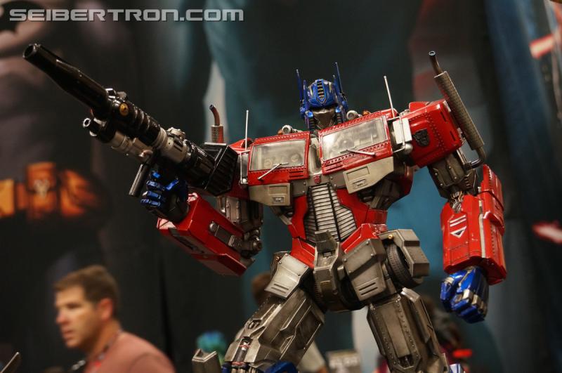 SDCC 2016 - Prime 1 Studio Optimus Prime at Sideshow