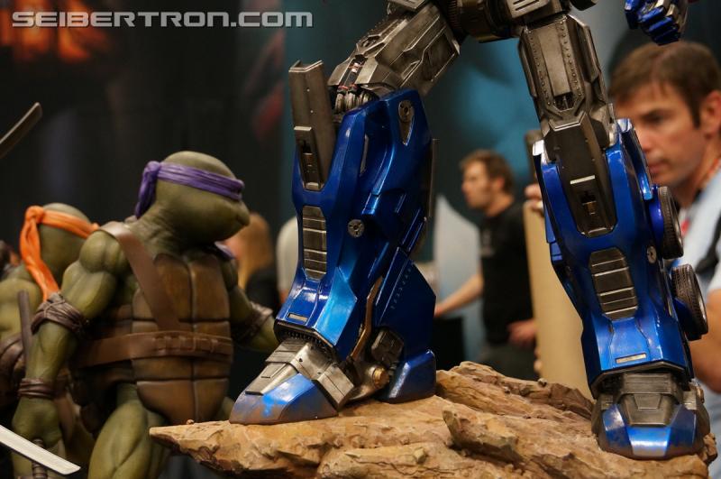 SDCC 2016: Prime 1 Studio Optimus Prime at Sideshow - Transformers Event: DSC02393