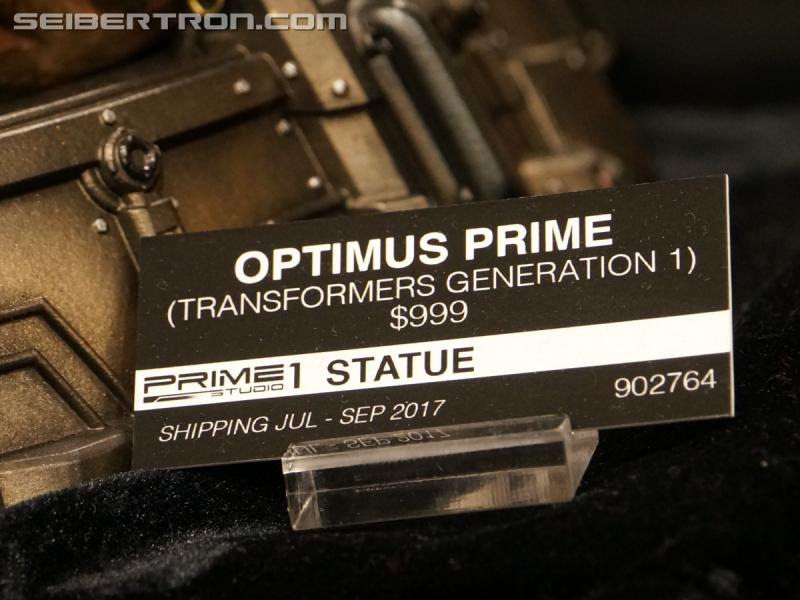 SDCC 2016: Prime 1 Studio Optimus Prime at Sideshow - Transformers Event: DSC02396a