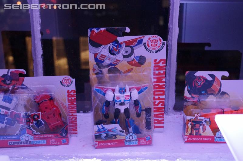 NYCC 2016 - Robots In Disguise: Combiner Force