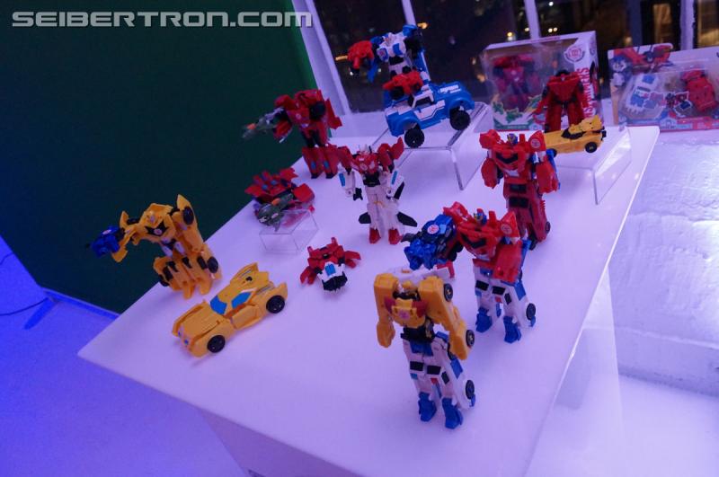 NYCC 2016: Robots In Disguise: Combiner Force - Transformers Event: DSC03680