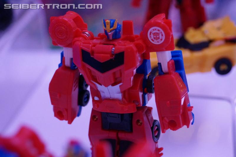 NYCC 2016: Robots In Disguise: Combiner Force - Transformers Event: DSC03686