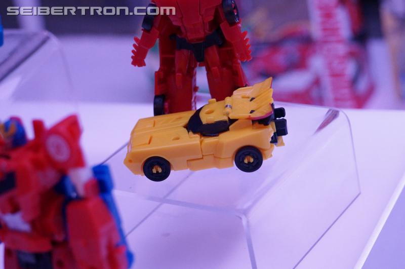 NYCC 2016 - Robots In Disguise: Combiner Force