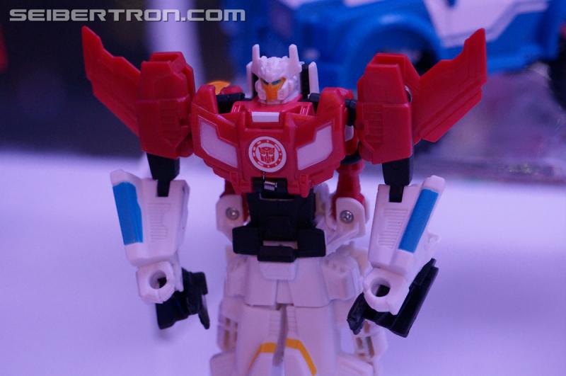 NYCC 2016 - Robots In Disguise: Combiner Force