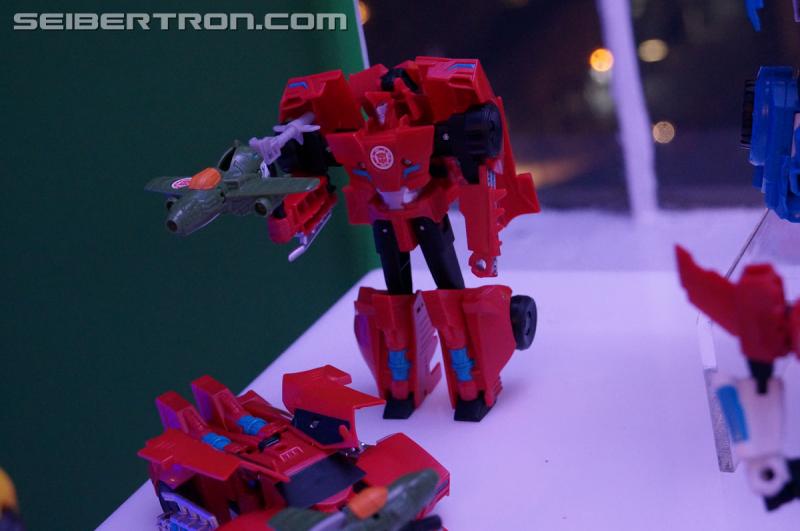 NYCC 2016: Robots In Disguise: Combiner Force - Transformers Event: DSC03697