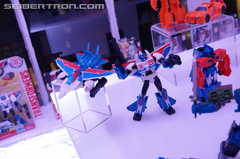 NYCC 2016: Robots In Disguise: Combiner Force - Transformers Event: DSC03709