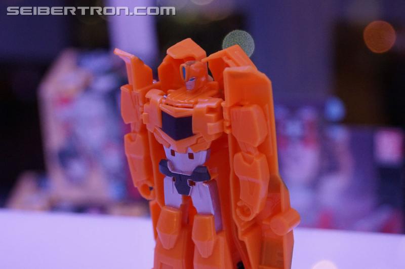 NYCC 2016 - Robots In Disguise: Combiner Force