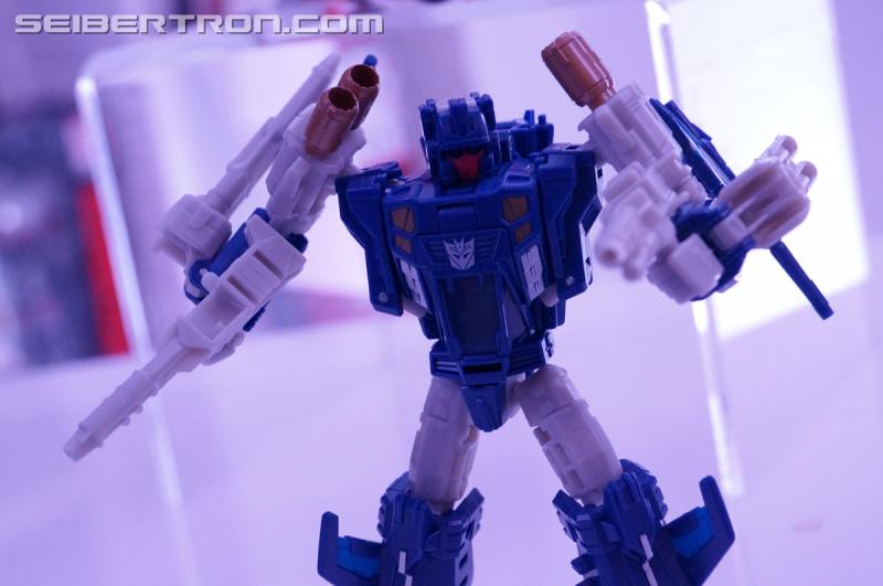 NYCC 2016: Generations Titans Return Deluxe Class - Transformers Event: DSC03622