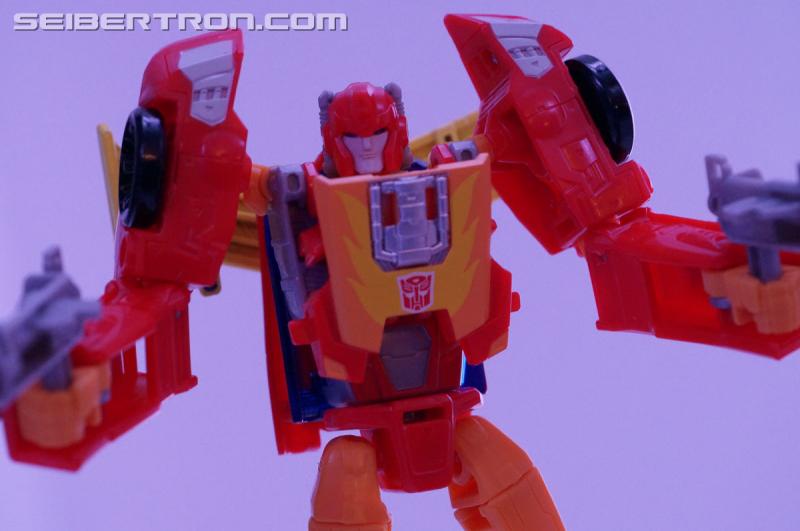 NYCC 2016 - Generations Titans Return Deluxe Class