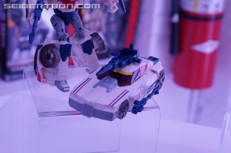 NYCC 2016 - Generations Titans Return Deluxe Class