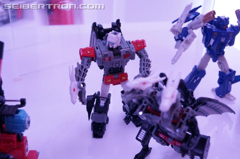 NYCC 2016 - Generations Titans Return Deluxe Class