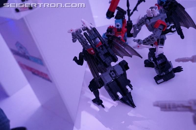 NYCC 2016 - Generations Titans Return Deluxe Class