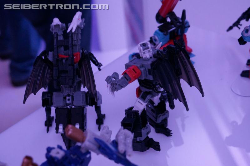 NYCC 2016: Generations Titans Return Deluxe Class - Transformers Event: DSC03648