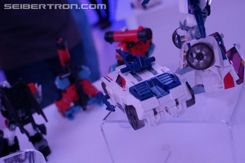 NYCC 2016: Generations Titans Return Deluxe Class - Transformers Event: DSC03650