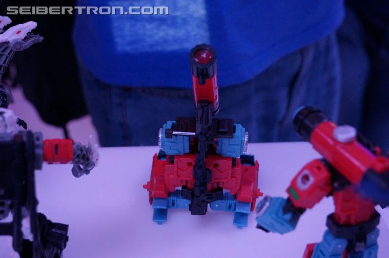 NYCC 2016 - Generations Titans Return Deluxe Class